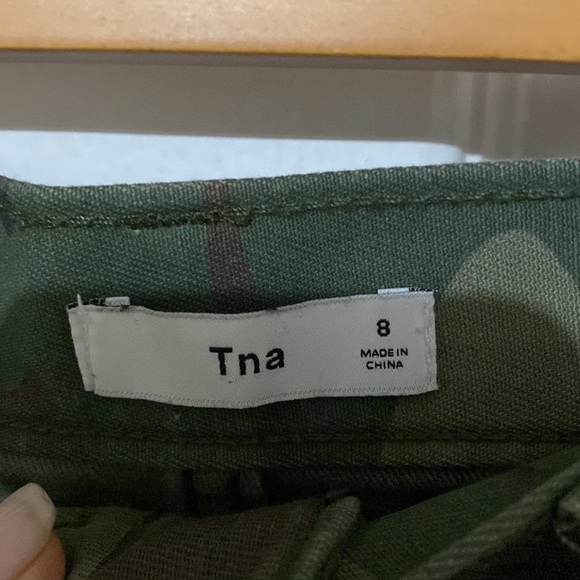 ARITZIA Camo skirt - Picture 2 of 2